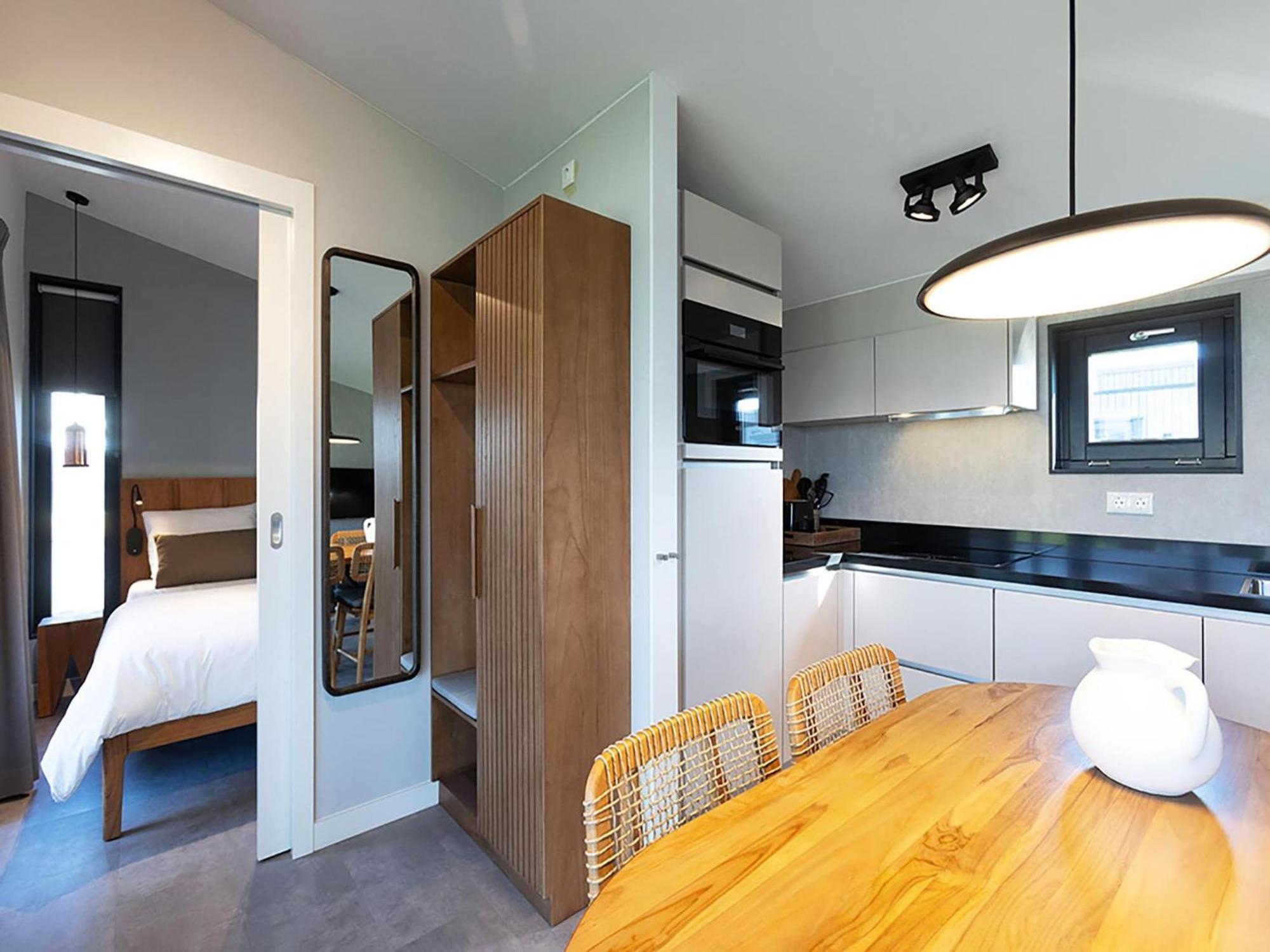 Luxury Docklodge On The Water Delfstrahuizen Exterior foto